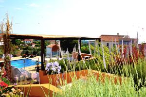 The swimming pool at or close to Villa Verde