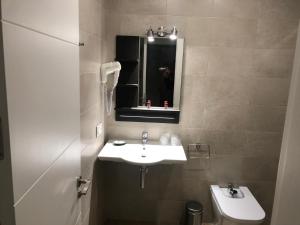 Kúpeľňa v ubytovaní Pinar Malaga Rooms
