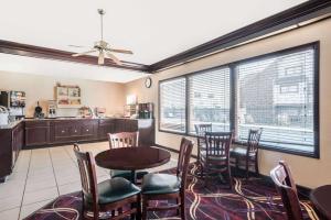 A restaurant or other place to eat at Hawthorn Suites Dayton North