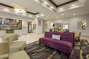 Lobby alebo recepcia v ubytovaní La Quinta by Wyndham Fresno Northwest