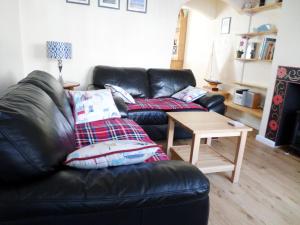 A seating area at Sunrise Cottage 