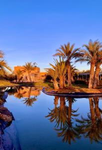 Majoituspaikassa Marrakech Retreat By La Siredrah tai sen lähellä sijaitseva uima-allas