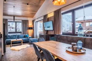 Posedenie v ubytovaní Chalet's DAS DORF