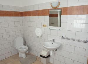 Koupelna v ubytování HOTEL STAŘÍČ