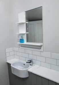 Vonios kambarys apgyvendinimo įstaigoje No 5 New Inn Apartments