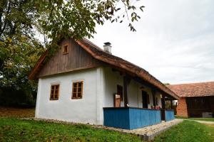 Budova, kde se prázdninový areál nachází