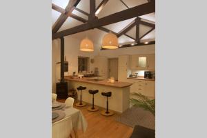 Gallery image of Stunning Barn private hot tub Worcester & Malvern Sleeps 6 in Worcester