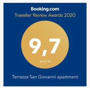 un círculo amarillo con el número setenta y siete en él en Terrazza San Giovanni apartment, en Roma
