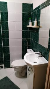 Et badeværelse på Gdańska 5 + 22 billeder