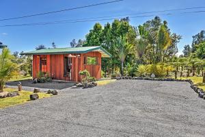 Gallery image of Cozy Volcano Studio with Phenomenal Rainforest Views! in Mountain View