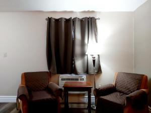 Posezení v ubytování Seely's Motel