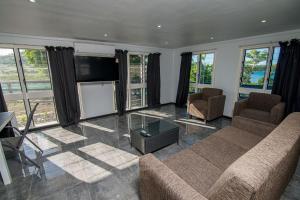 Prostor za sedenje u objektu Dua Dua Beach Resort