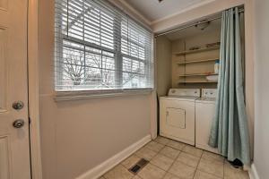 A kitchen or kitchenette at Pet-Friendly Home Less Than 2 Mi to Spectrum Arena