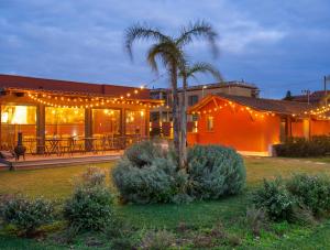 Vonkajšia záhrada v ubytovaní Domus Porto Di Traiano Resort