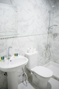 Un baño de Golden Palace Hotel