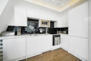 City Prime Apartments的厨房或小厨房