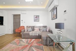 City Prime Apartments的休息区