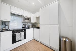 City Prime Apartments的厨房或小厨房