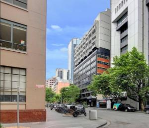 Gallery image of ReadySet Apartments on Little Collins in Melbourne