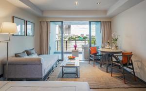 Posezení v ubytování Riva Surya Bangkok