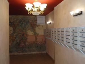 キーロフにあるApartment on Pyatnitskaya 56の壁画廊下