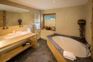 Kúpeľňa v ubytovaní Hotel Riederhof- Urlaub mit WAU!