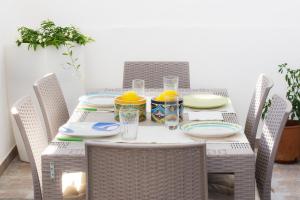 Nápoje v ubytování Le Gioie - Dimora Brezza Marina - Confortevole e grazioso appartamento a due passi dalla spiaggia