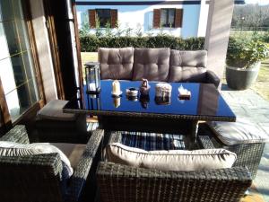 A seating area at Villa Azalea