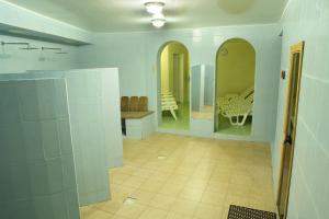 Ванная комната в Hotel Dobrodiy