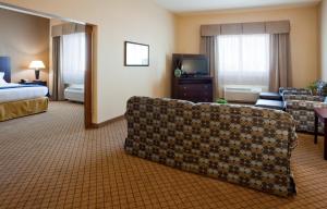 Postel nebo postele na pokoji v ubytování Holiday Inn Express Hotel & Suites Mankato East by IHG