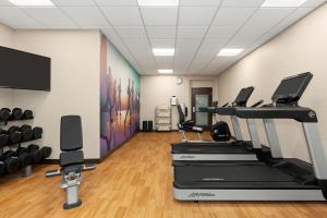 Fitness centrum a/nebo fitness zařízení v ubytování Hyatt Place Tucson Central