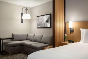 Postel nebo postele na pokoji v ubytování Hyatt Place Tucson Central