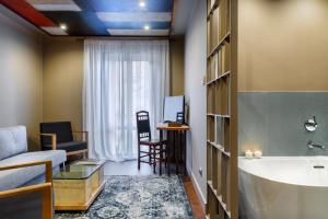 Posezení v ubytování Hotel La Casueña + 37 fotografií