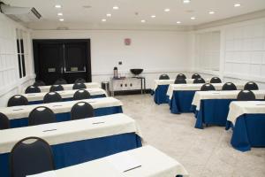 Zona business o sala de conferencias en Da Vinci Hotel & Conventions by Easy Hotéis