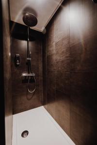 Vannas istaba naktsmītnē At Home - Jacuzzi privatif