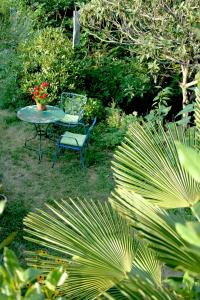 Un jardín fuera de B&B Casa Codega
