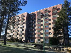 Το κτήριο όπου στεγάζεται  το διαμέρισμα