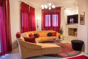 Posedenie v ubytovaní Santo Villaggio - Unique Villa