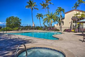 Πισίνα στο ή κοντά στο Living Aloha A Quiet Condo with Step-Free Access!