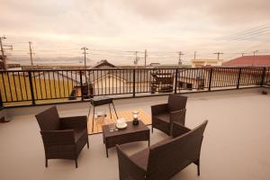 Balkoni atau teres di Awaji Portside Holiday Home CHOUTA - BBQ OK! - Self Check-In Only