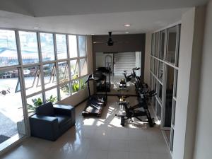 Fitness centrum a/nebo fitness zařízení v ubytování The Zen Hotel Pattaya