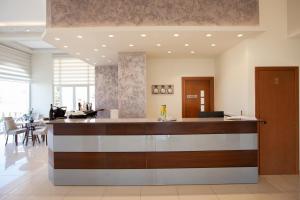The lobby or reception area at City Gate Hotel Airport Thessaloniki