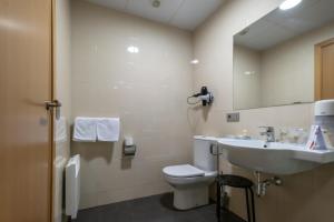 Koupelna v ubytování Hotel Abades Via Norte