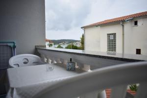 Ein Balkon oder eine Terrasse in der Unterkunft Apartment Eve