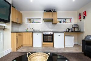 Double Bedroom in Superb House in Great Location * 7