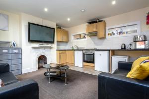 Double Bedroom in Superb House in Great Location * 7