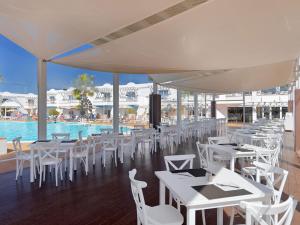 Bazén v ubytovaní Hotel Arena Beach alebo v jeho blízkosti