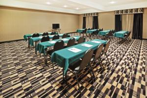 Gallery image of Holiday Inn Express Hotels & Suites Jacksonville, an IHG Hotel in Jacksonville