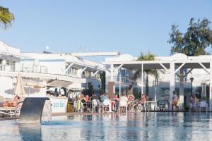 Bazén v ubytovaní Hotel Arena Beach alebo v jeho blízkosti