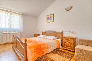 Postel nebo postele na pokoji v ubytování Charming villa Oliva with 4 bedrooms near the wonderful village of Fazana + 37 fotografií